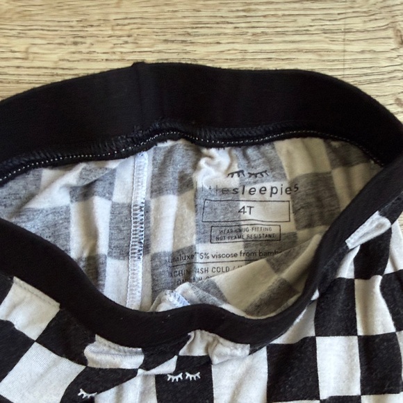 Little Sleepies Checkered Black and White PJs 4T - Picture 3 of 5